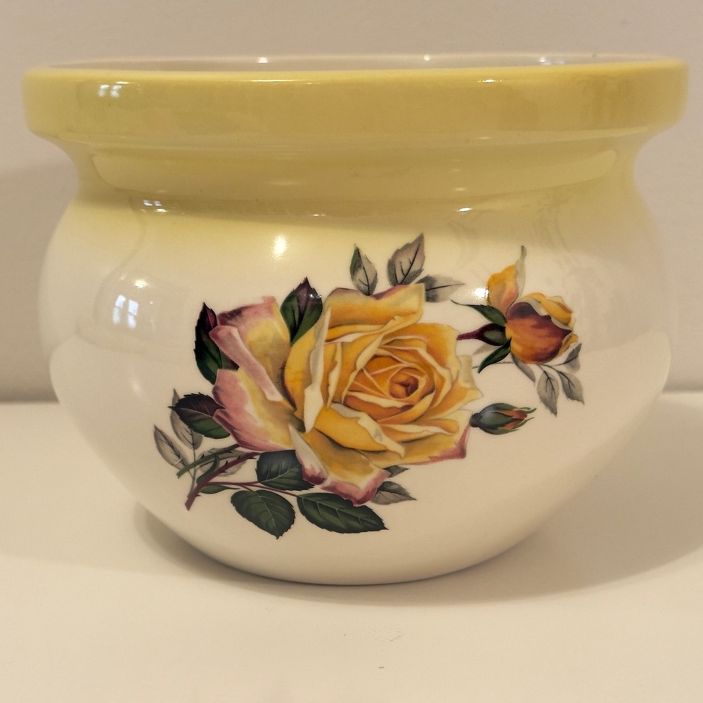 Vintage Ceramic Planter – Studio Gisèle – Handcrafted – Québec